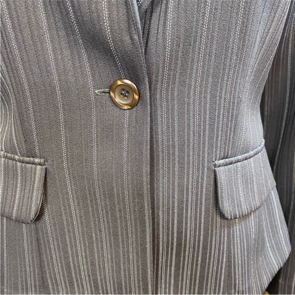 Giorgio Fiorlini Vintage Dark Gray‎ Pinstripe Blazer and Skirt Set Suit - Picture 3 of 16